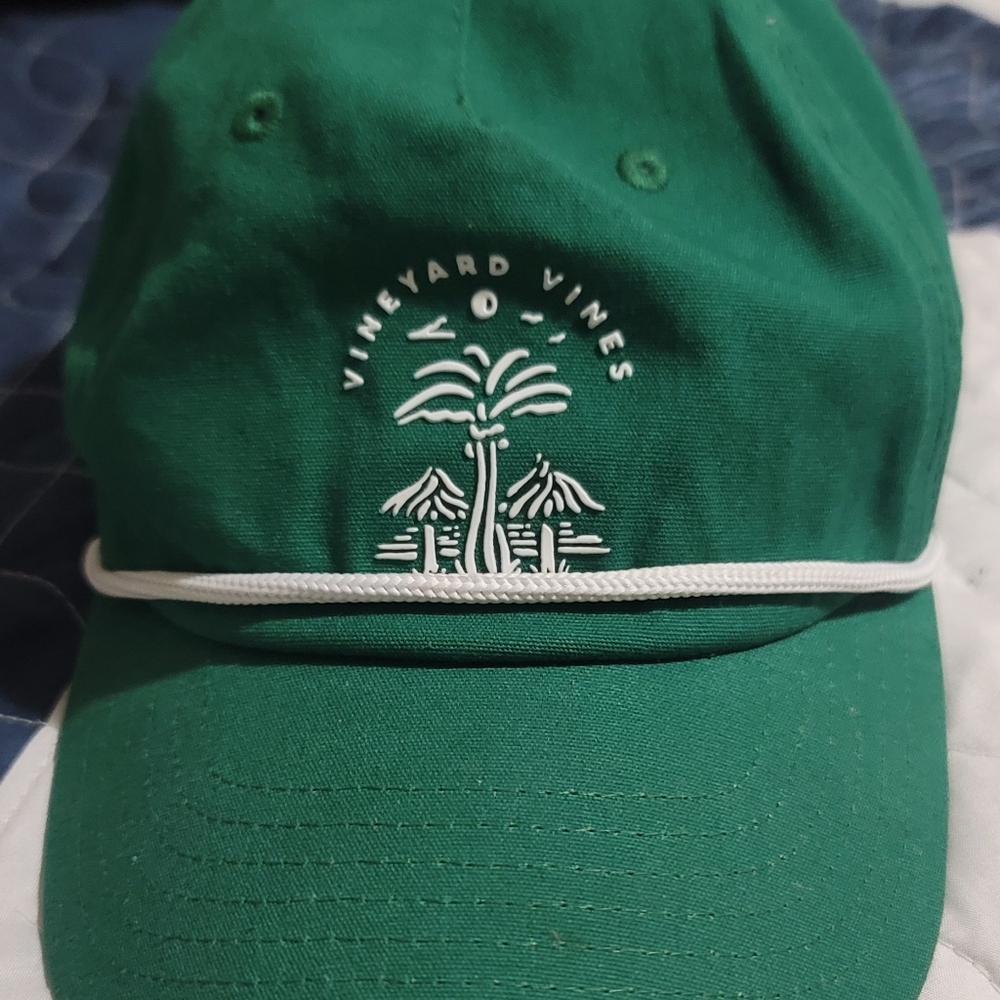 Vineyard vines hat